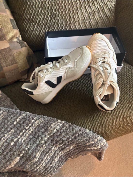 Veja Shoes - Veja Women's Cream and Black Retro Runner Sneakers